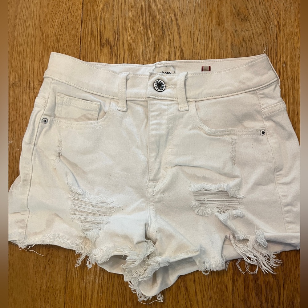 WHITE JEAN SHORTS SMALL